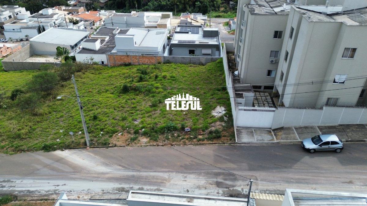 Lote, Vila Verde, 0 Quarto, 0 Vaga