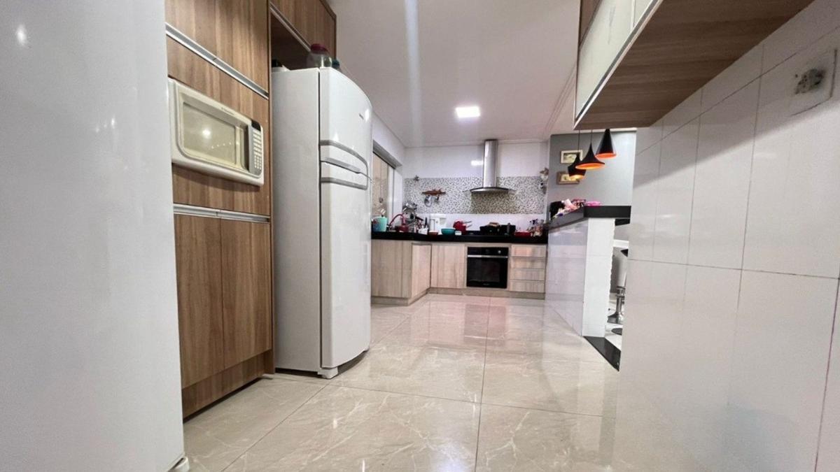 Casa, Itapoã, 5 Quartos, 4 Vagas, 2 Suítes