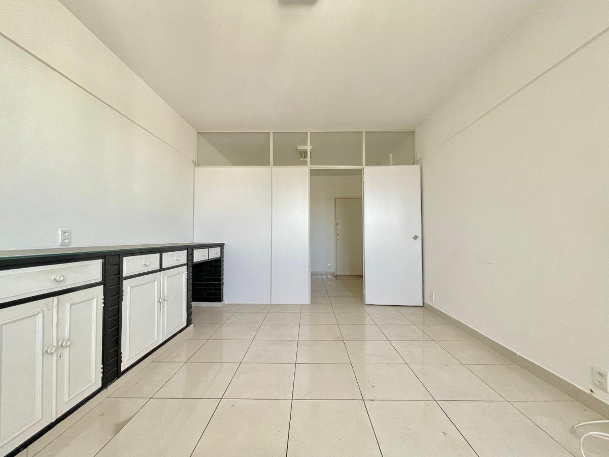 Sala, São José, 0 Quarto, 0 Vaga