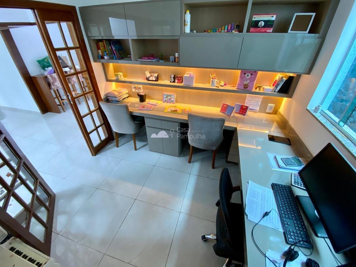 Casa, Planalto, 4 Quartos, 3 Vagas, 1 Suíte