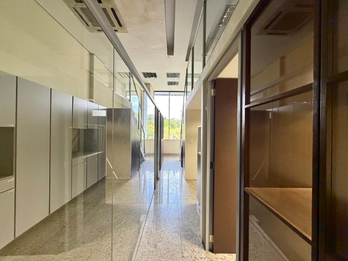 Sala, São José, 0 Quarto, 3 Vagas