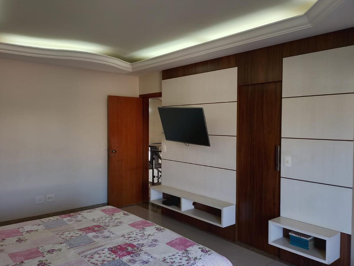 Casa, São Bernardo, 5 Quartos, 4 Vagas, 2 Suítes