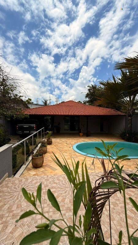 Casa, Kennedy, 3 Quartos, 5 Vagas, 1 Suíte