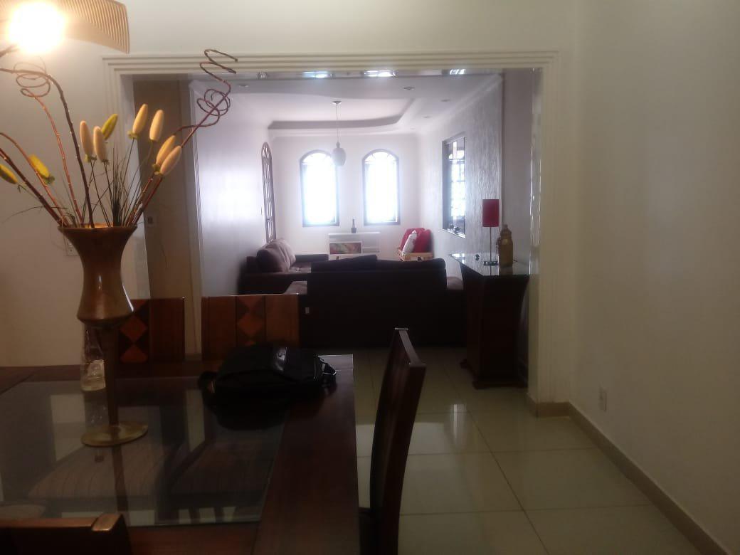 Casa, Jardim Leblon, 3 Quartos, 4 Vagas, 1 Suíte