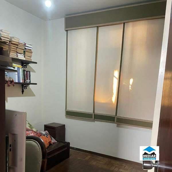 Casa, Cidade Nova, 4 Quartos, 2 Vagas, 1 Suíte