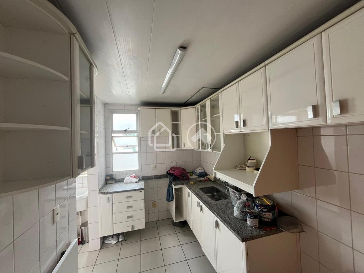 Apartamento, Estoril, 3 Quartos, 2 Vagas, 1 Suíte