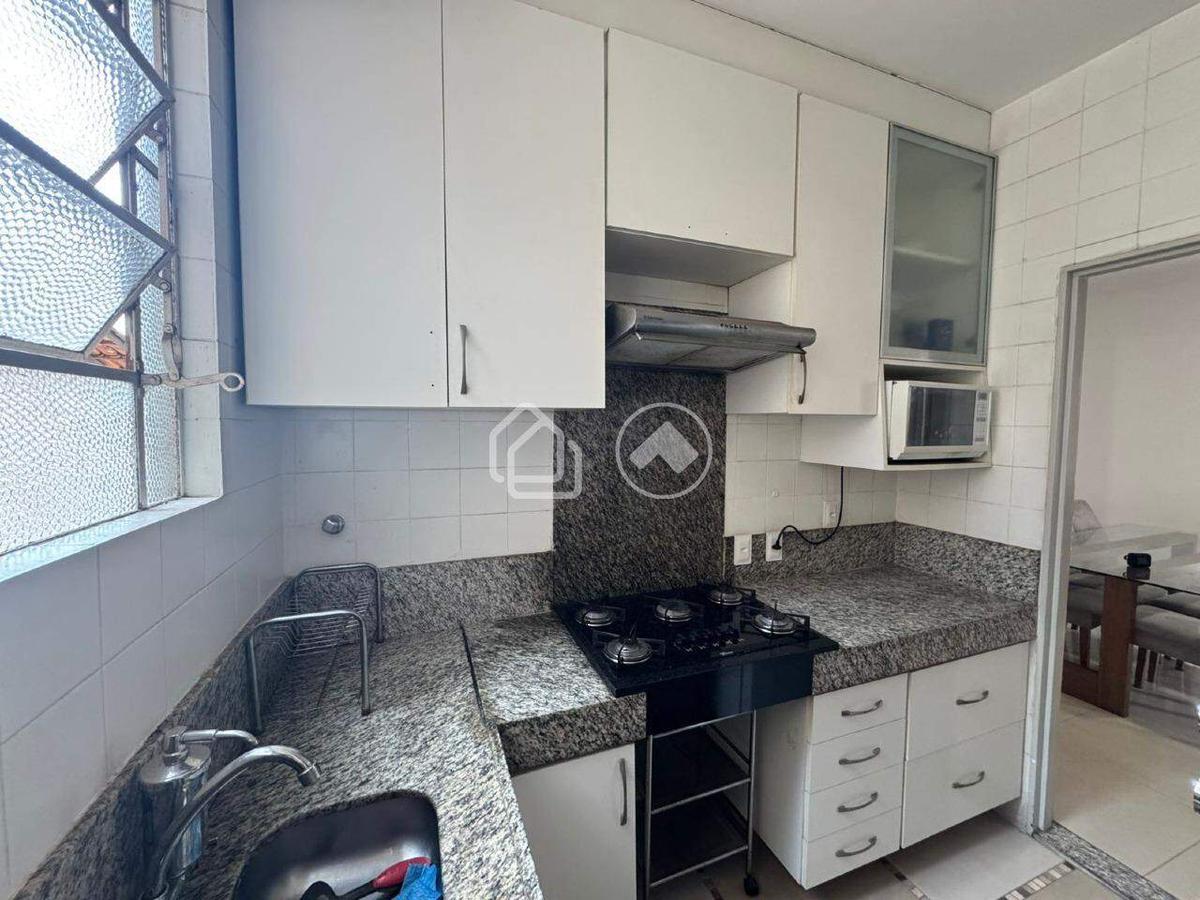 Apartamento, Estoril, 4 Quartos, 2 Vagas, 1 Suíte
