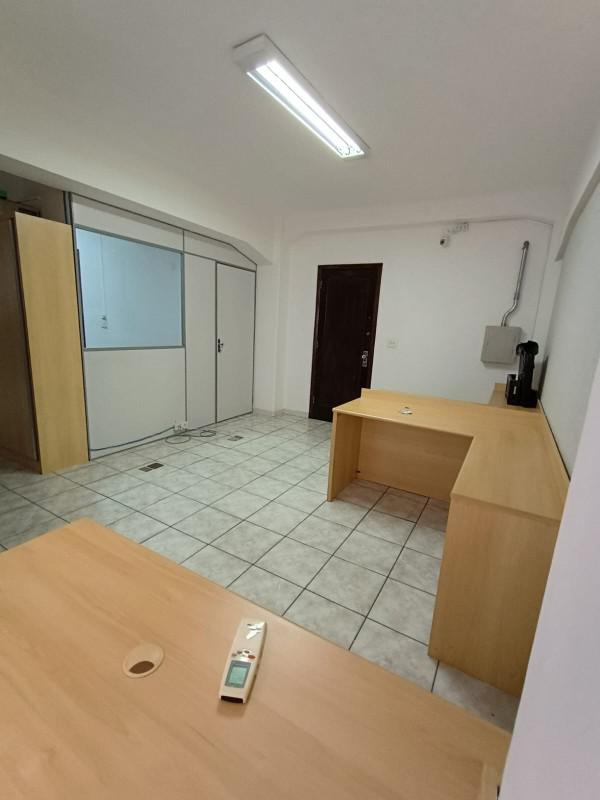 Sala, Centro, 0 Quarto, 0 Vaga