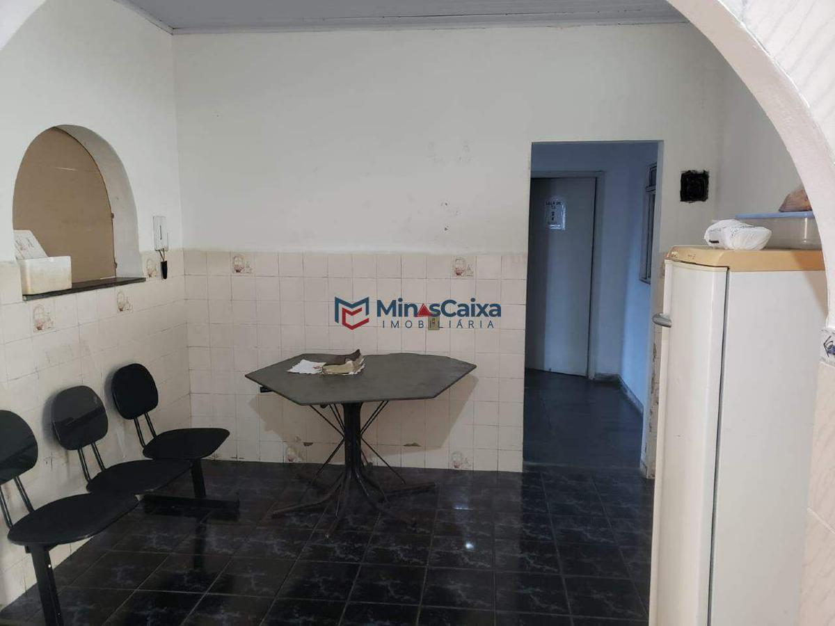 Casa, Santa Maria, 5 Quartos, 2 Vagas, 1 Suíte