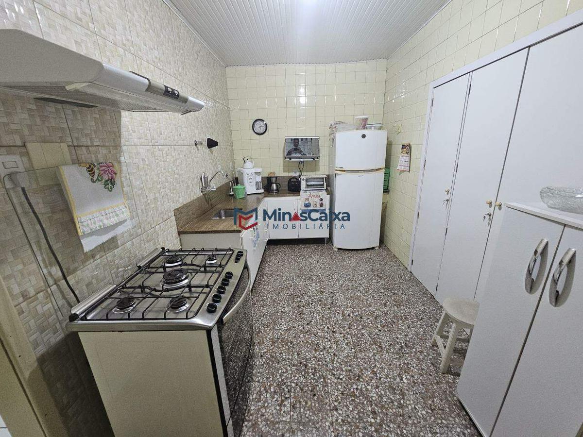 Casa, Vila dos Técnicos, 4 Quartos, 2 Vagas, 1 Suíte
