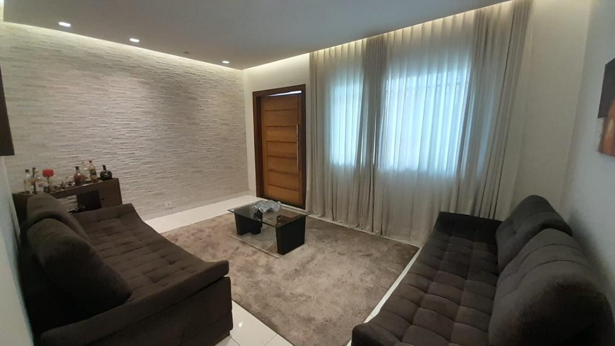 Casa, João Pinheiro, 4 Quartos, 2 Vagas, 3 Suítes