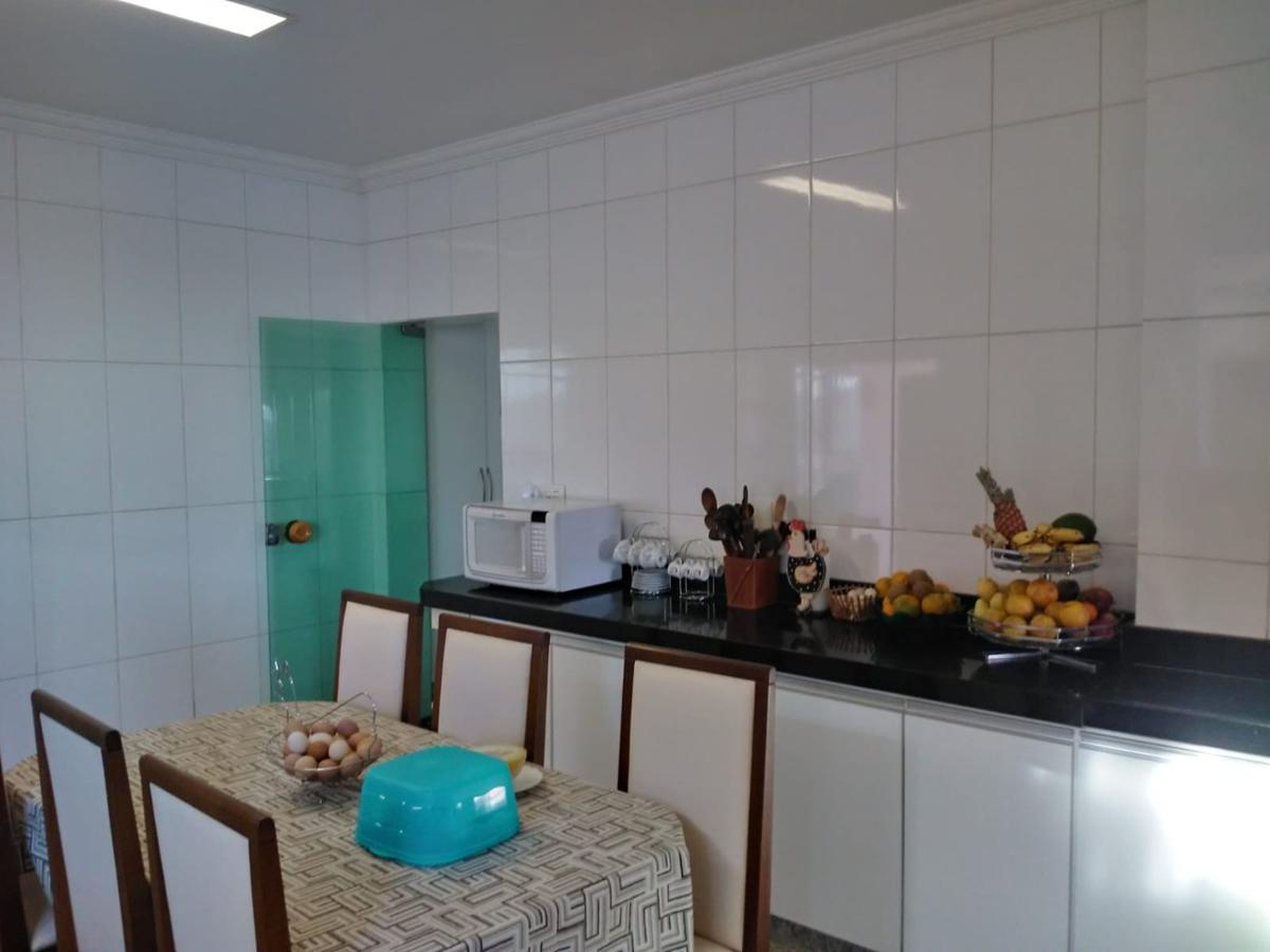 Casa, Fernão Dias, 3 Quartos, 5 Vagas, 1 Suíte