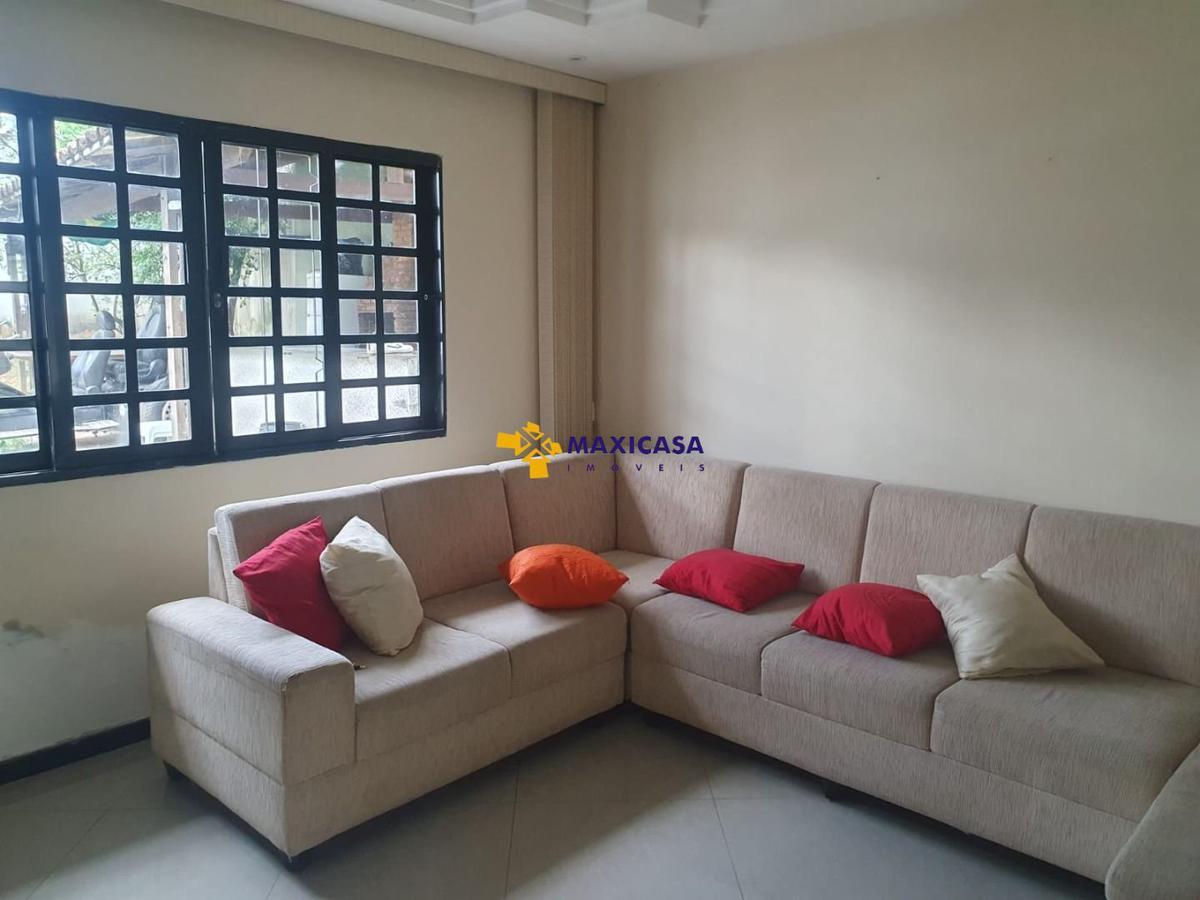 Casa, Trevo, 3 Quartos, 6 Vagas, 1 Suíte