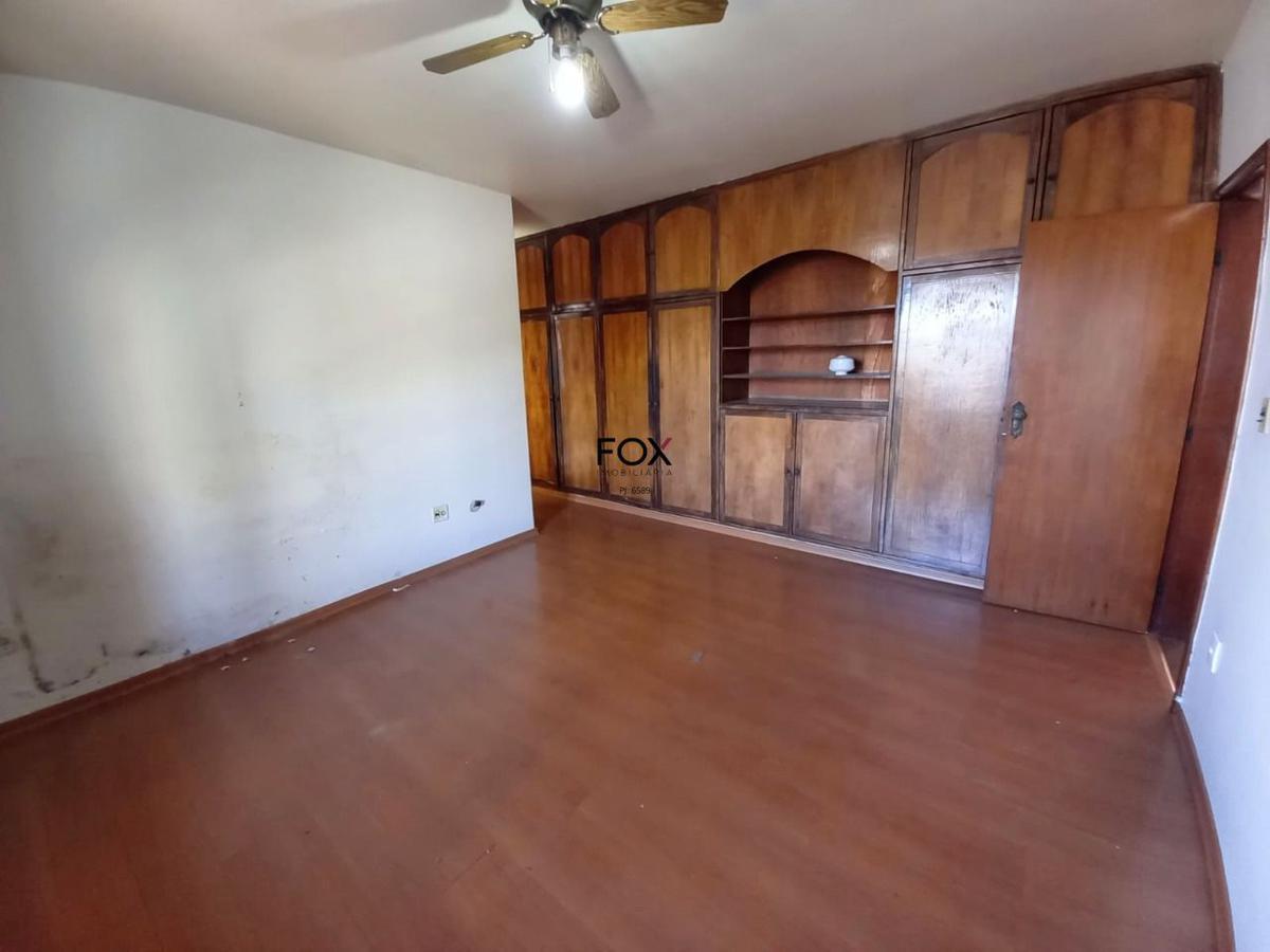 Casa, Santa Efigênia, 5 Quartos, 4 Vagas, 3 Suítes