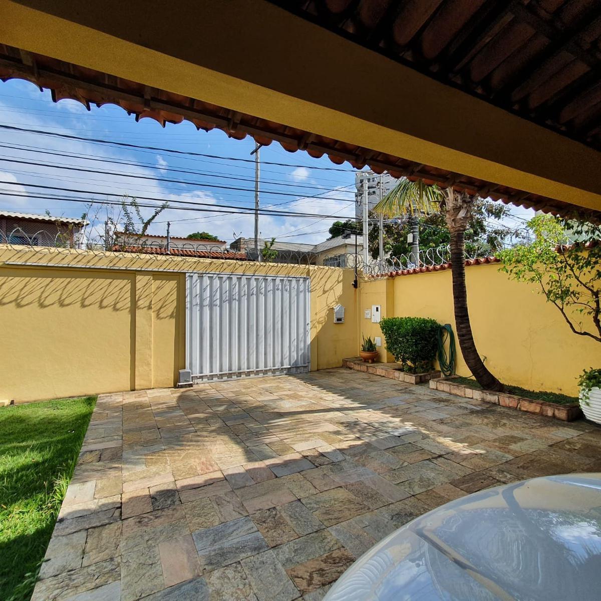 Casa, Santa Cruz, 4 Quartos, 6 Vagas, 2 Suítes