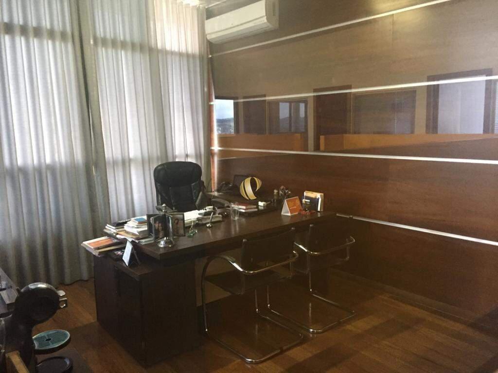 Sala, Centro, 0 Quarto, 0 Vaga, 1 Suíte