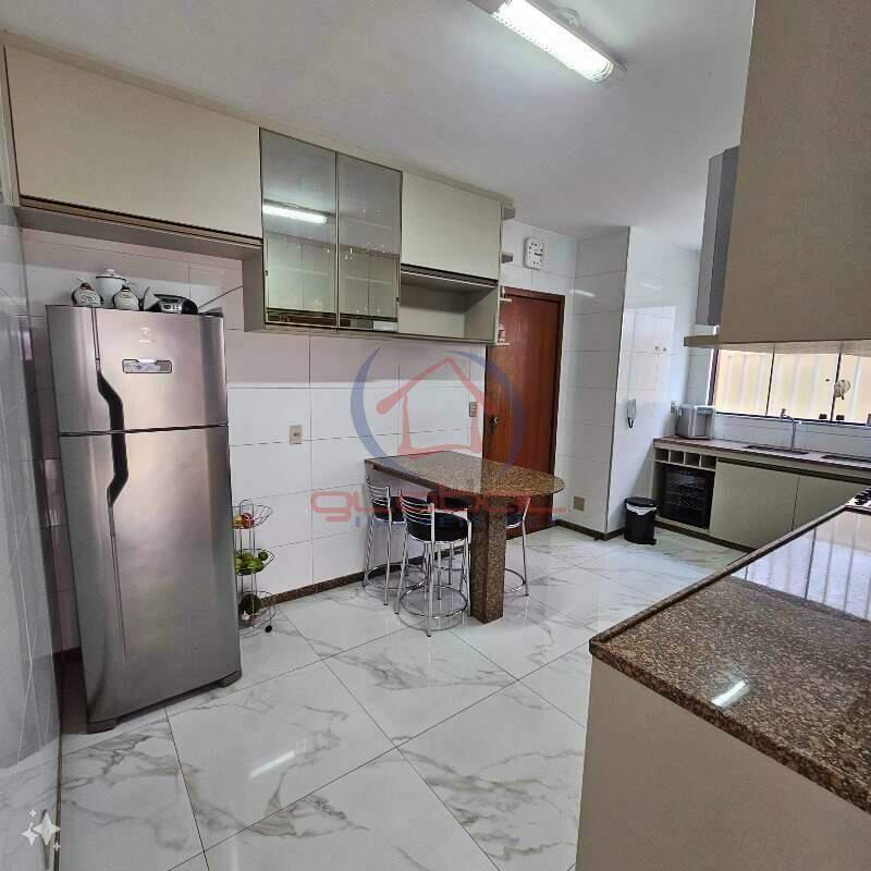 Casa, Castelo, 3 Quartos, 3 Vagas, 2 Suítes