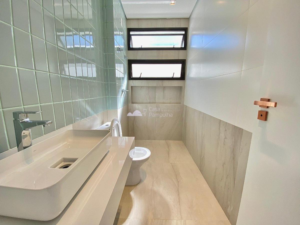 Casa, Planalto, 4 Quartos, 2 Vagas, 3 Suítes