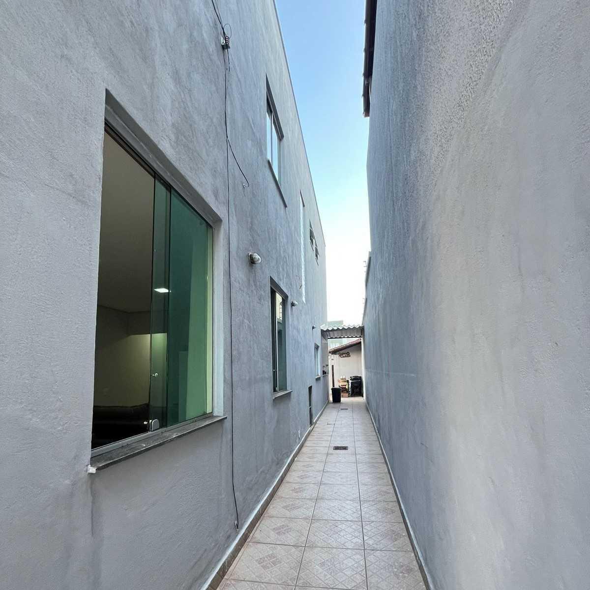 Casa, Dona Clara, 3 Quartos, 2 Vagas, 1 Suíte