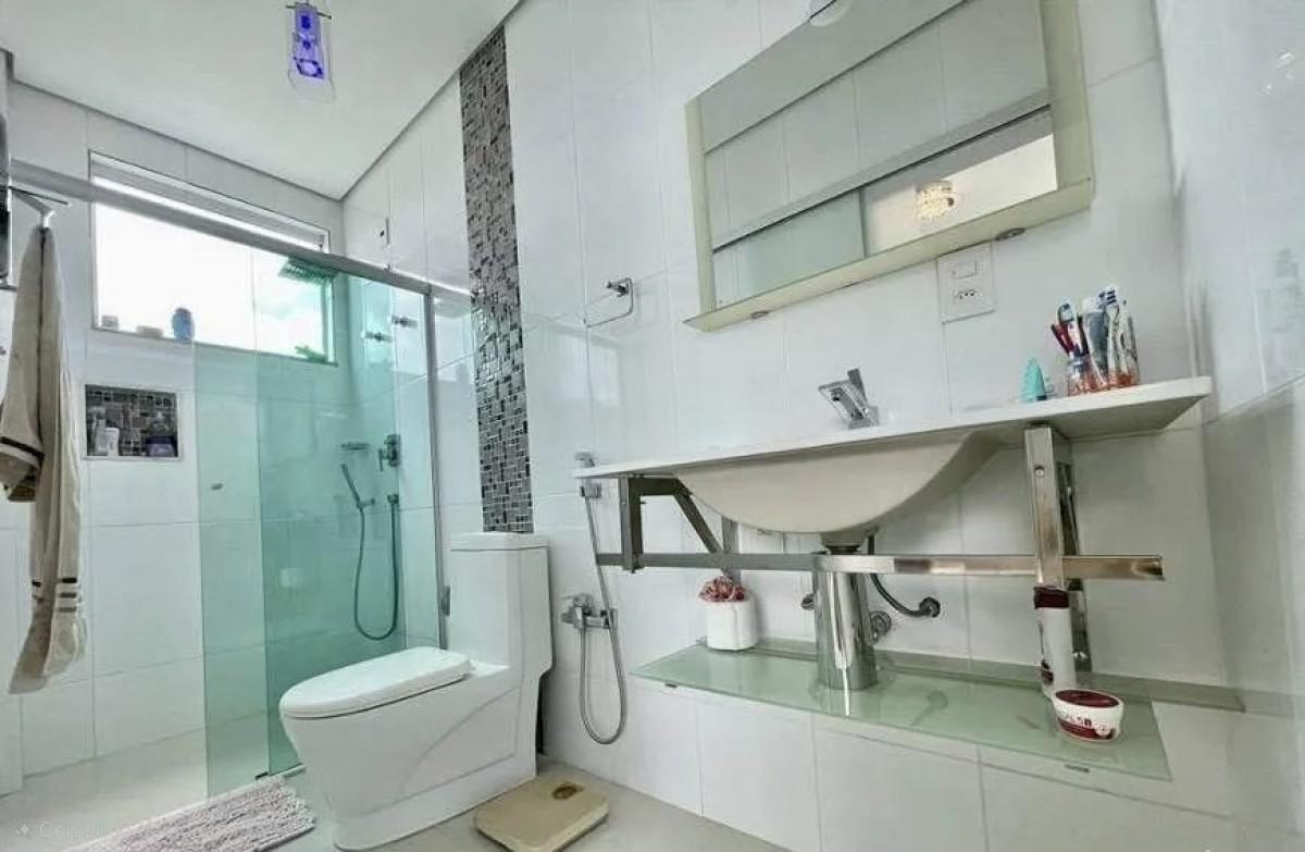 Casa, Trevo, 4 Quartos, 10 Vagas, 4 Suítes
