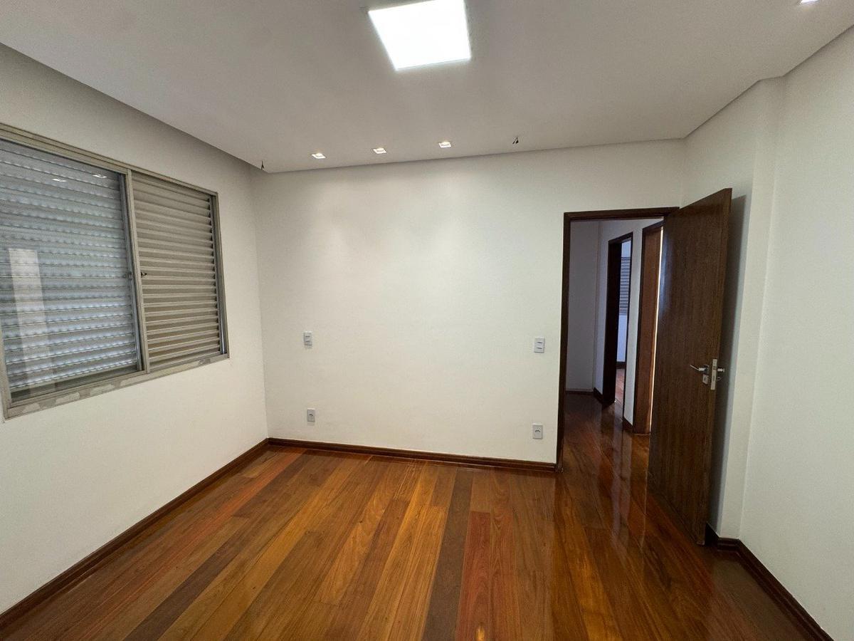 Apartamento, Sagrada Família, 3 Quartos, 1 Vaga, 1 Suíte