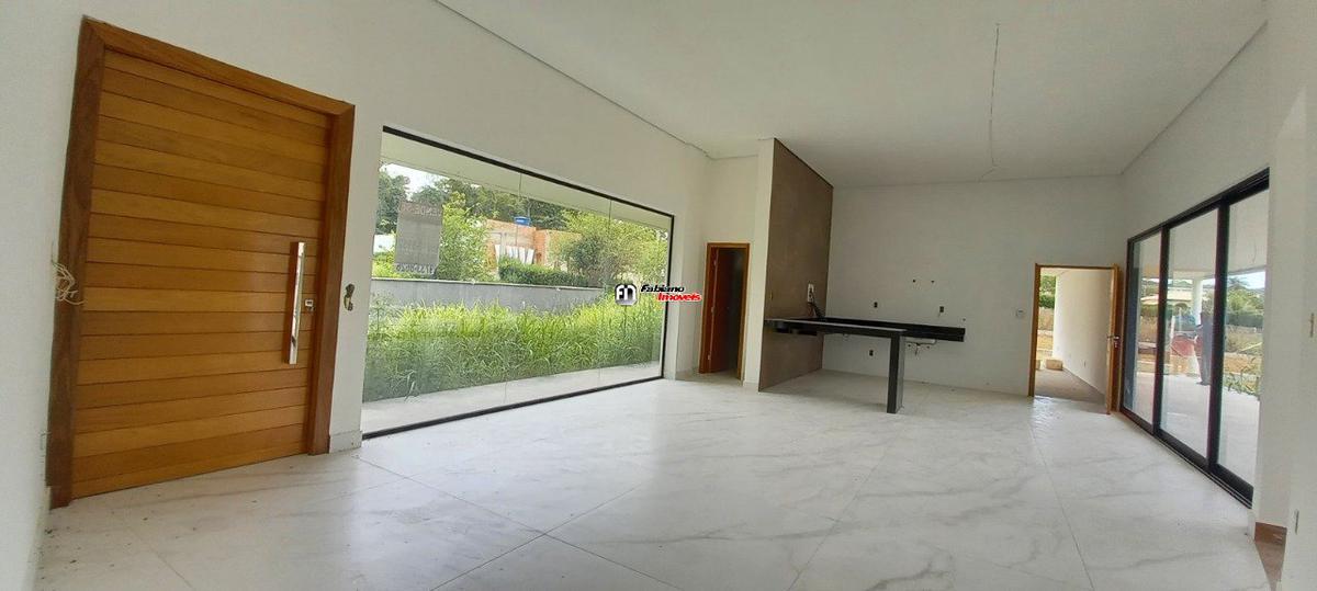 Casa, Campinho, 3 Quartos, 4 Vagas, 3 Suítes