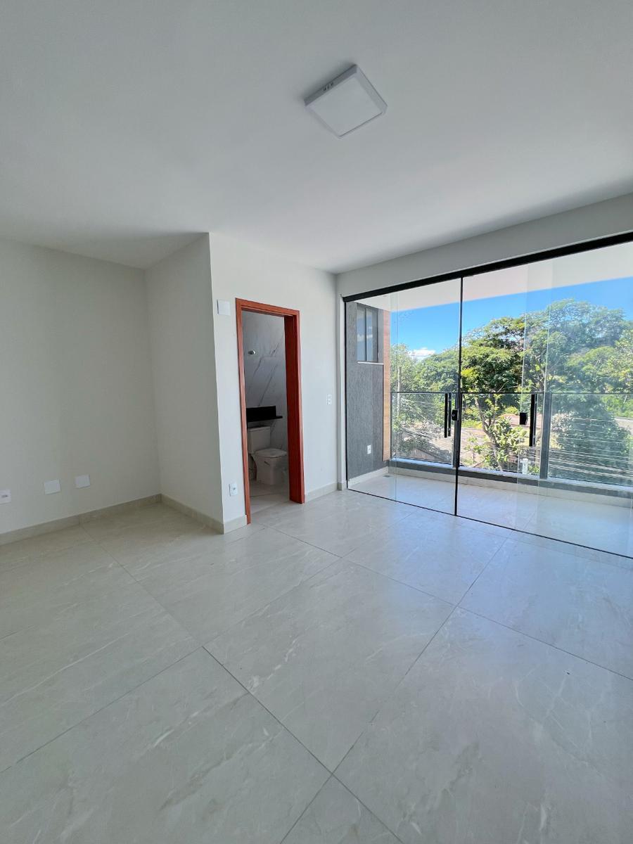 Casa, Planalto, 3 Quartos, 4 Vagas, 3 Suítes