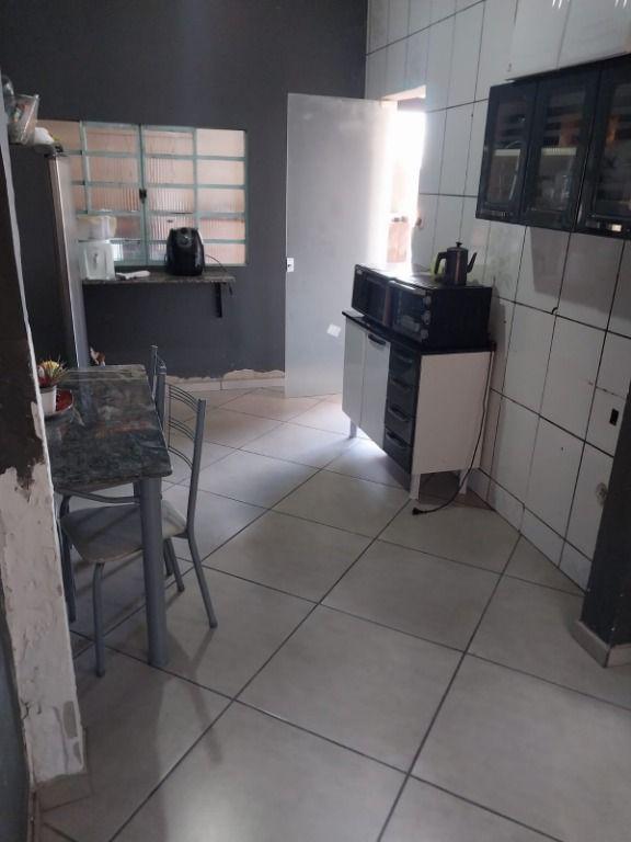 Casa, Adelmolândia, 2 Quartos, 0 Vaga