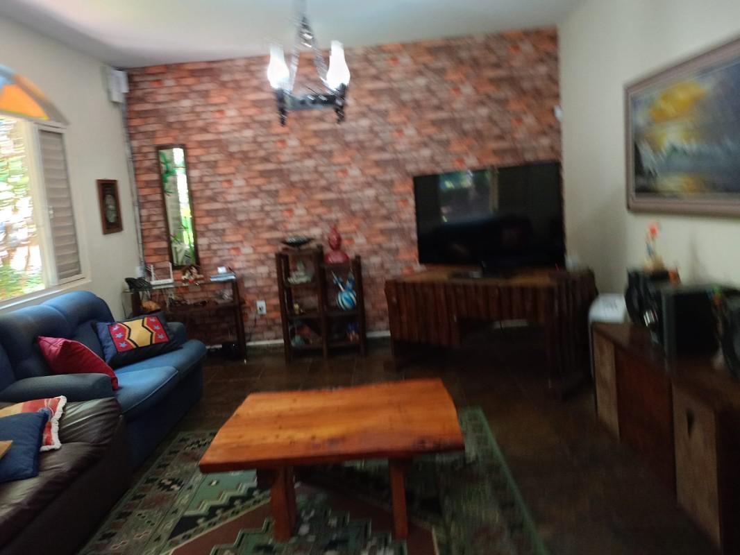 Fazenda, Ravena, 5 Quartos, 2 Vagas, 4 Suítes