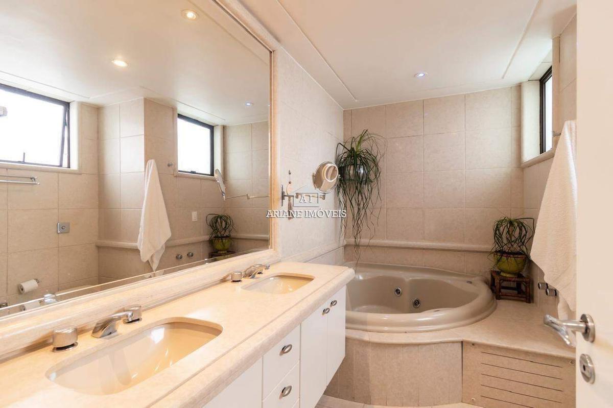 Apartamento, Funcionários, 4 Quartos, 4 Vagas, 2 Suítes
