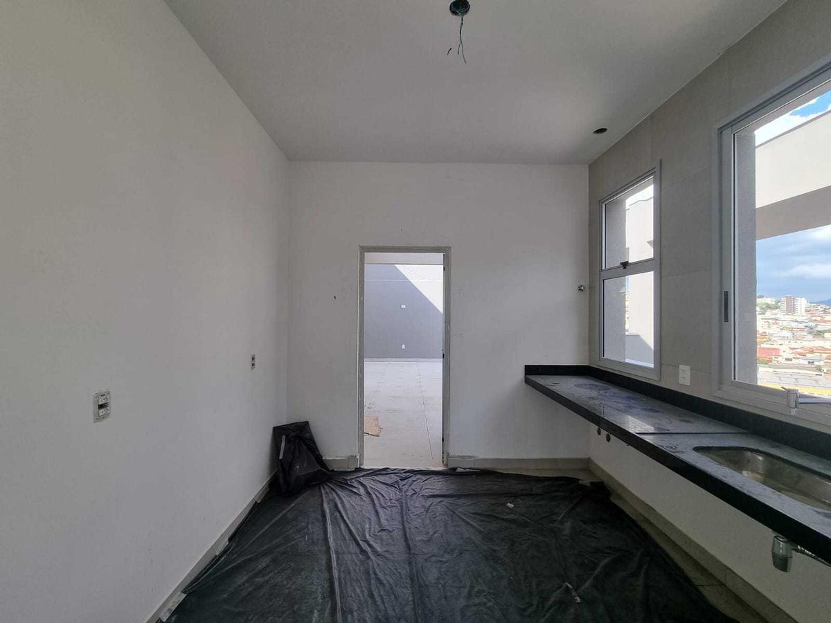 Cobertura, Jardim Riacho das Pedras, 3 Quartos, 3 Vagas, 1 Suíte
