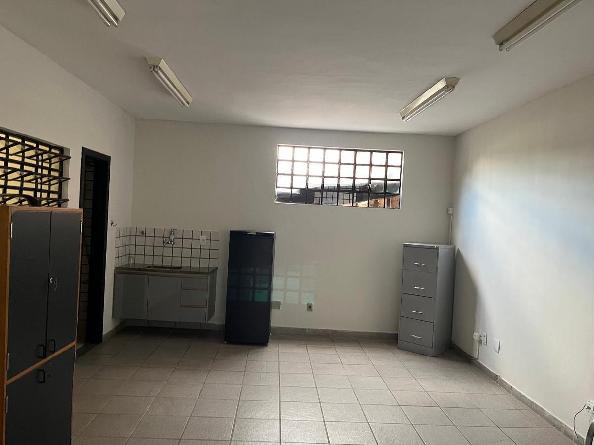 Prédio, Floresta, 0 Quarto, 0 Vaga