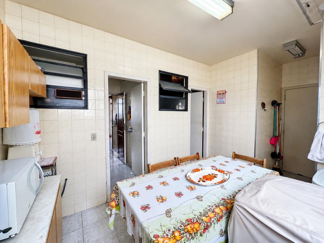 Apartamento, Floresta, 3 Quartos, 2 Vagas, 1 Suíte