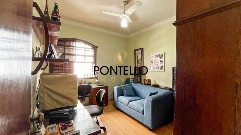 Casa, Cidade Nova, 7 Quartos, 2 Vagas, 1 Suíte