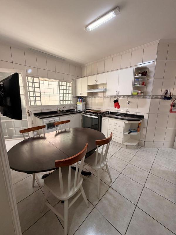 Casa, Santa Luiza, 3 Quartos, 2 Vagas, 1 Suíte