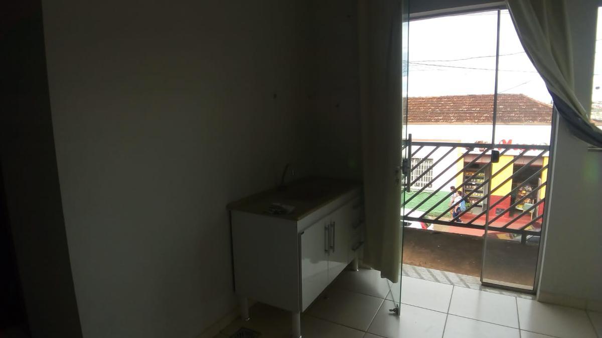 Quitinete, Centro, 1 Quarto, 0 Vaga