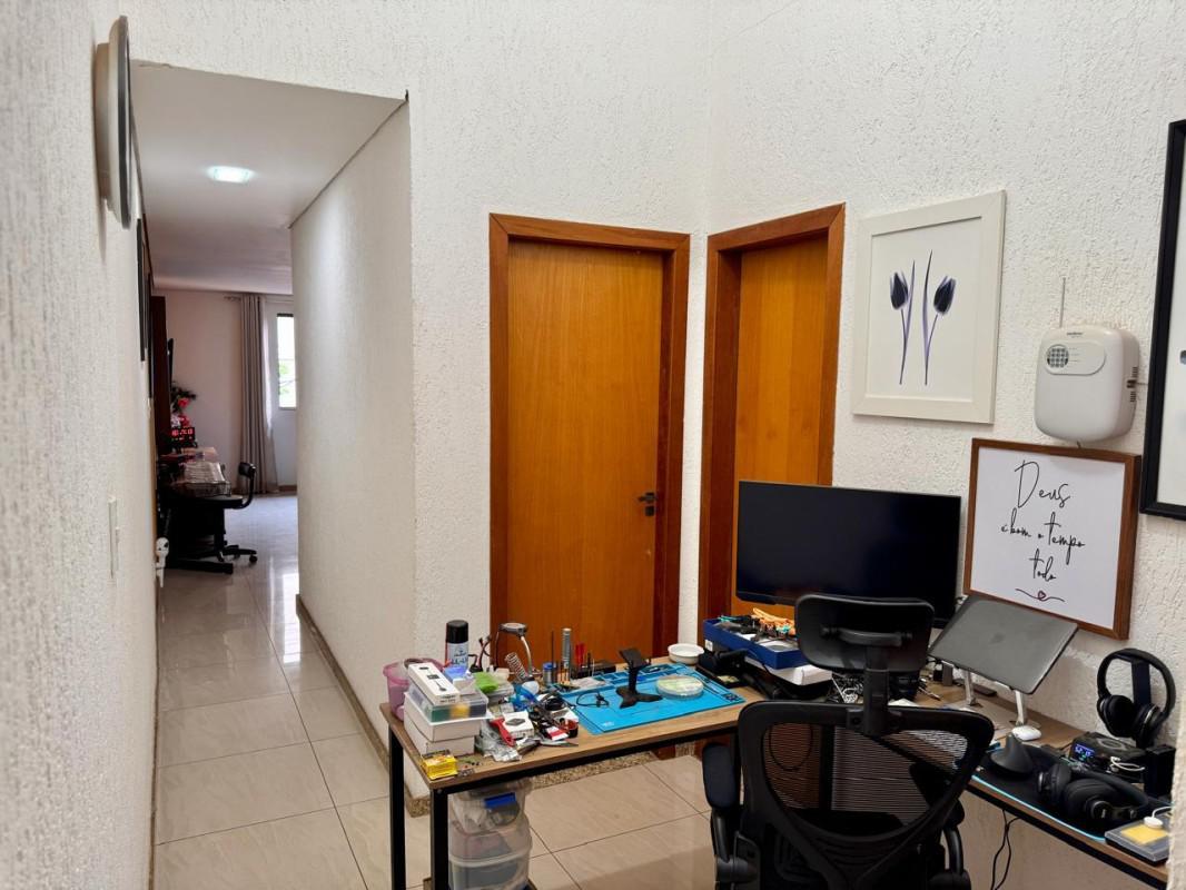 Casa, Ana Lúcia, 3 Quartos, 2 Vagas, 1 Suíte