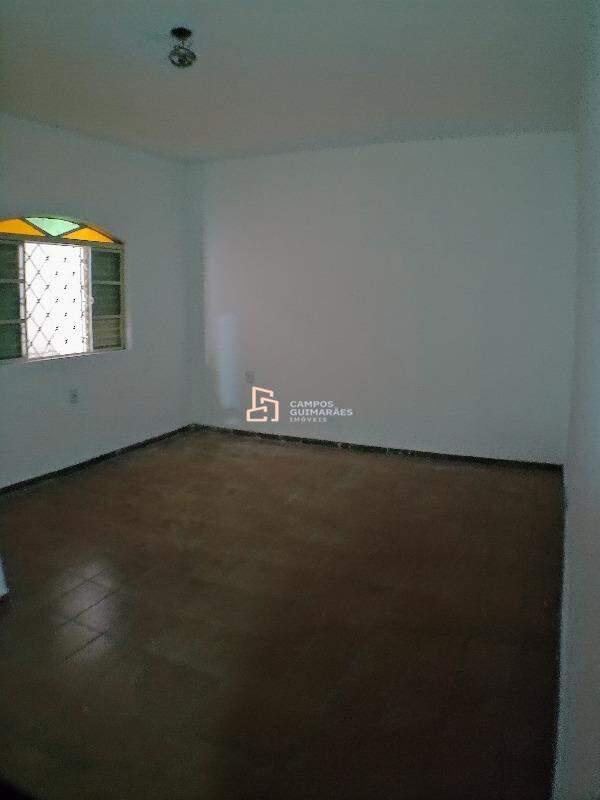 Casa, Miramar (barreiro), 2 Quartos, 1 Suíte