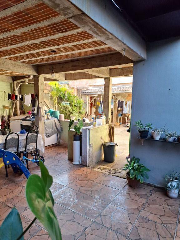 Casa, Vila Santa Cruz, 5 Quartos, 0 Vaga