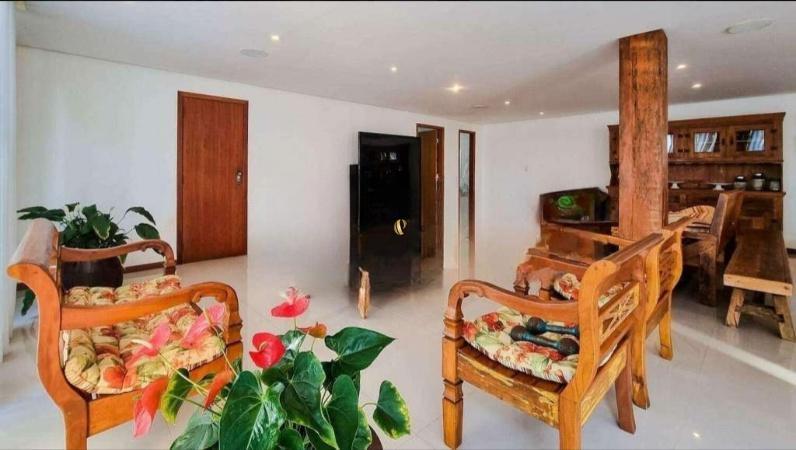 Casa, Retiro do Chalé, 5 Quartos, 4 Vagas, 2 Suítes