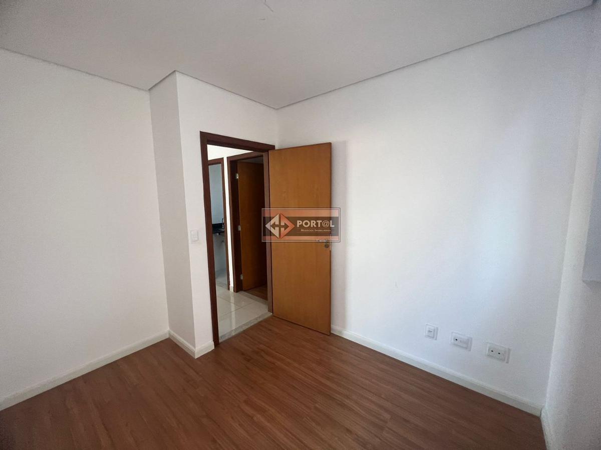 Cobertura, Boa Vista, 4 Quartos, 2 Vagas, 1 Suíte