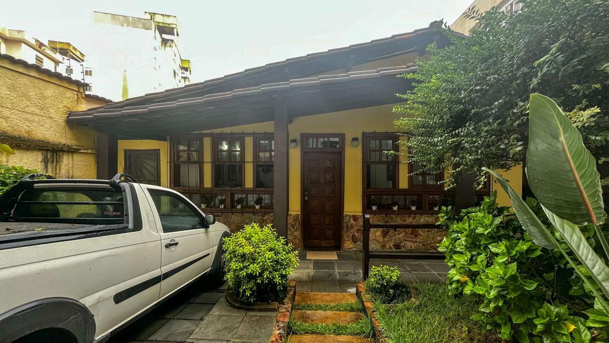 Casa, Santo Antônio, 8 Quartos, 3 Vagas, 2 Suítes