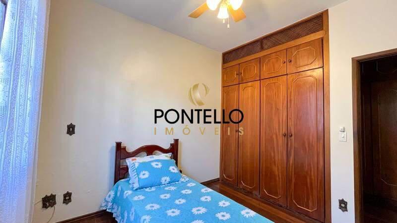 Casa, Luxemburgo, 5 Quartos, 4 Vagas, 2 Suítes