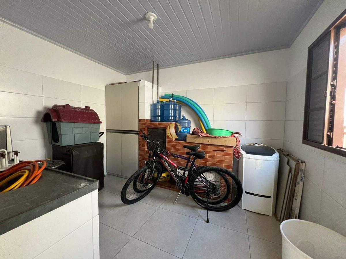 Casa, Jardim Arizona, 5 Quartos, 4 Vagas, 2 Suítes