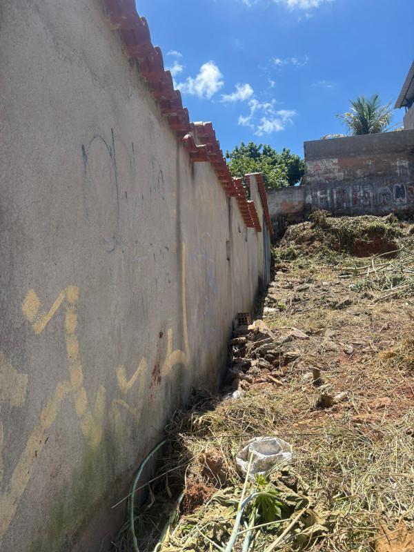 Lote, Santa Mônica, 0 Quarto, 0 Vaga