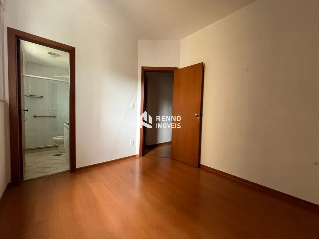 Apartamento, Estoril, 3 Quartos, 1 Vaga, 1 Suíte