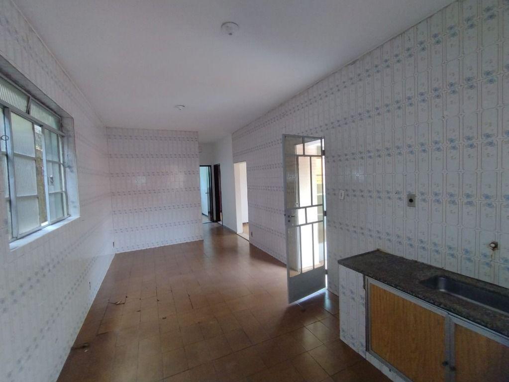 Casa, Centro, 7 Quartos, 0 Vaga