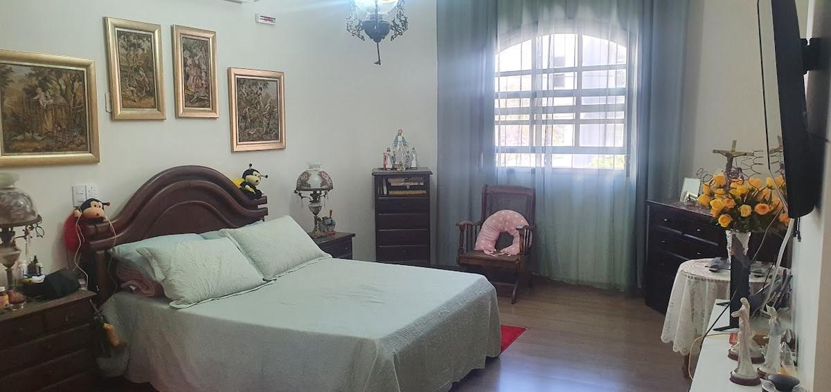 Casa, Buritis, 4 Quartos, 3 Vagas, 2 Suítes