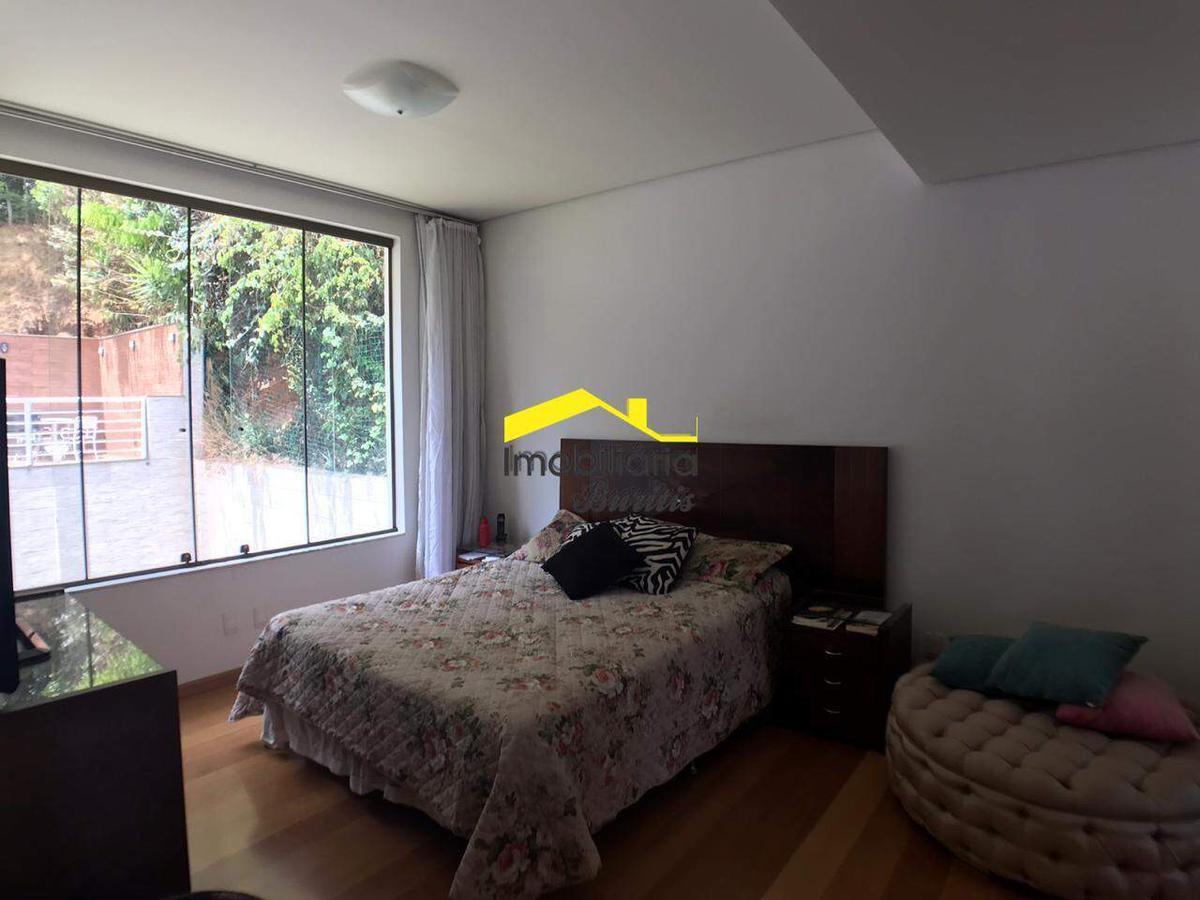 Casa, Buritis, 4 Quartos, 5 Vagas, 2 Suítes