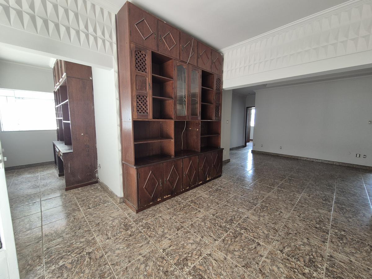 Casa, Nova Gameleira, 4 Quartos, 4 Vagas, 2 Suítes